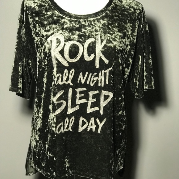 blouses - Picture 3 of 8